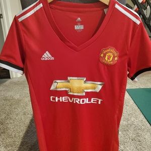 Manchester United Women's Jersey Medium